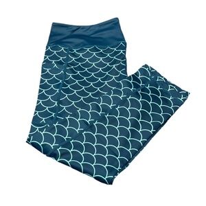 CVG Constantly Varied Gear Siren Capri Leggings